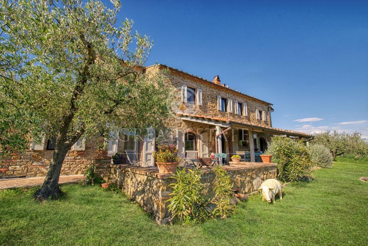 Дом в Ареццо, Италия, 435.5 м2 фото 3