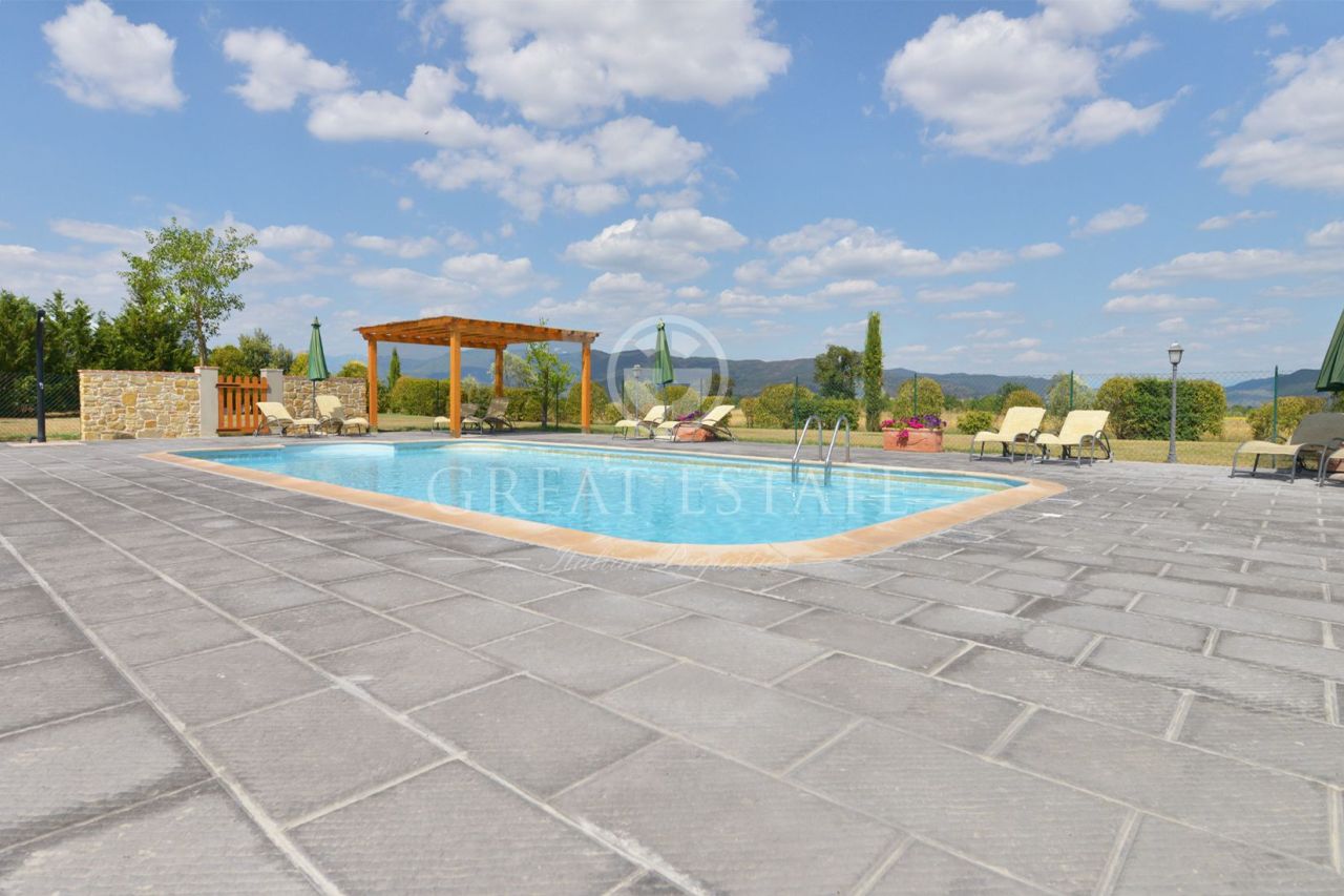 Дом в Кастильон-Фиорентино, Италия, 374 м2 фото 3