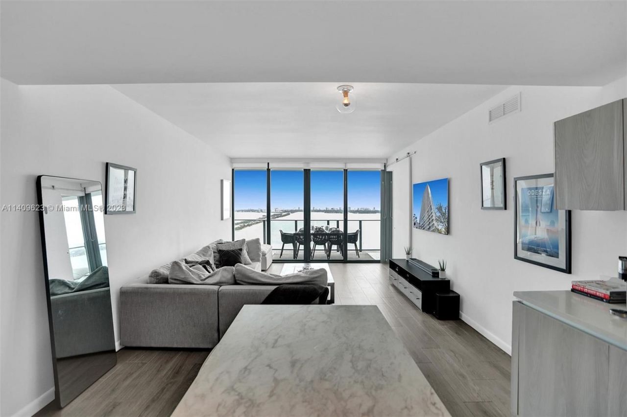 Квартира в Майами, США, 140 м2 фото 2