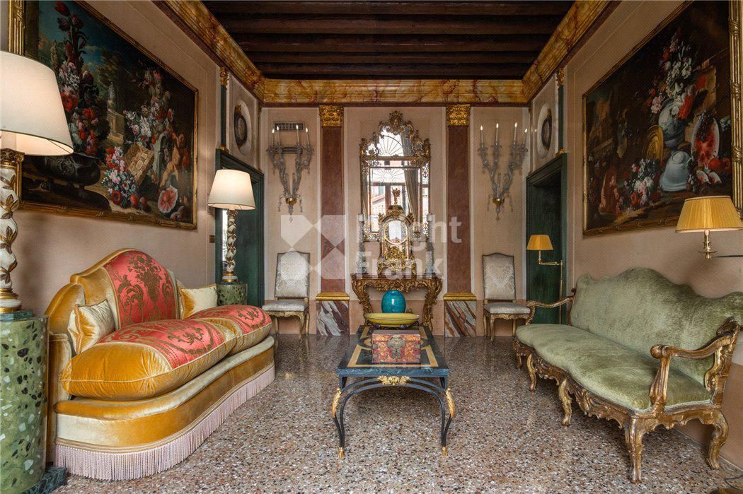 Особняк в Венеции, Италия, 740 м2 фото 5