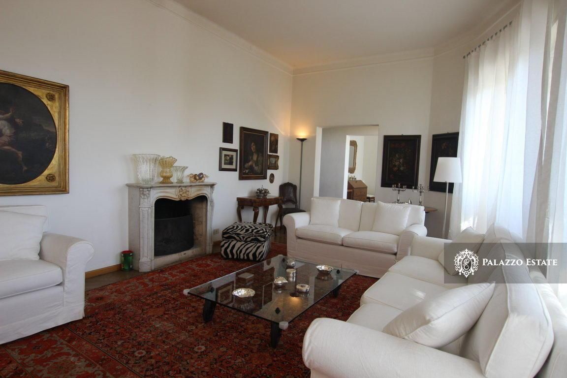 Вилла у озера Комо, Италия, 320 м2 фото 4