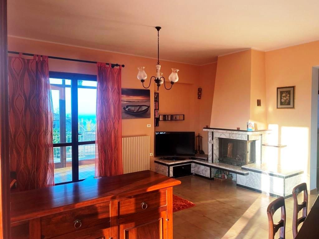 Дом в Сильви, Италия, 240 м2 фото 3