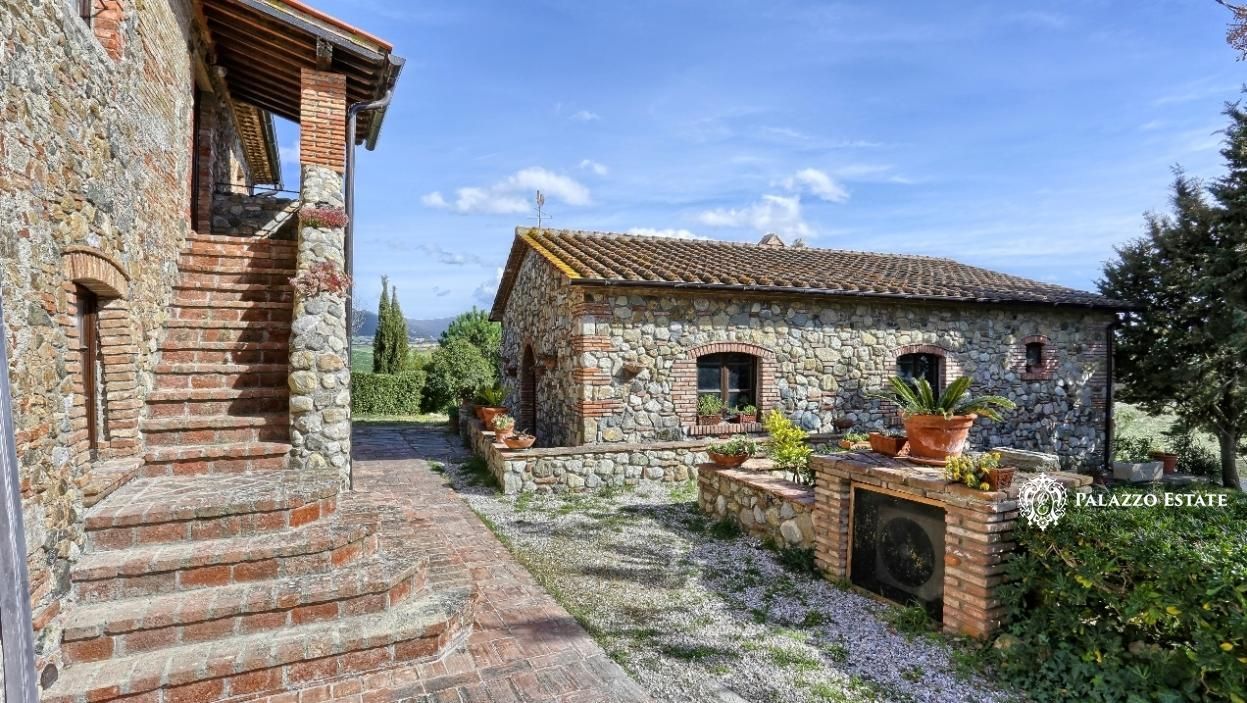 Вилла в Санта-Луче, Италия, 420 м2 фото 4