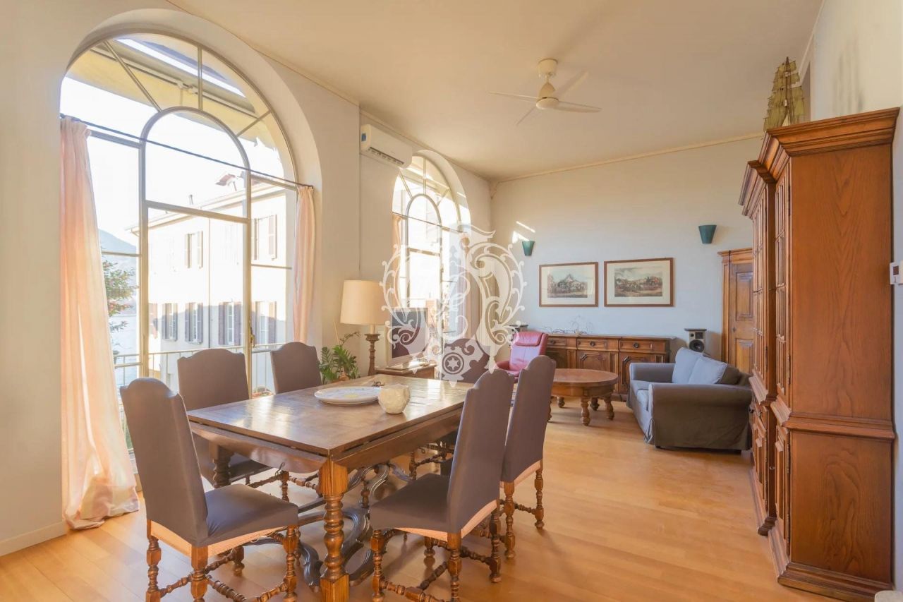 Квартира в Комо, Италия, 200 м2 фото 5