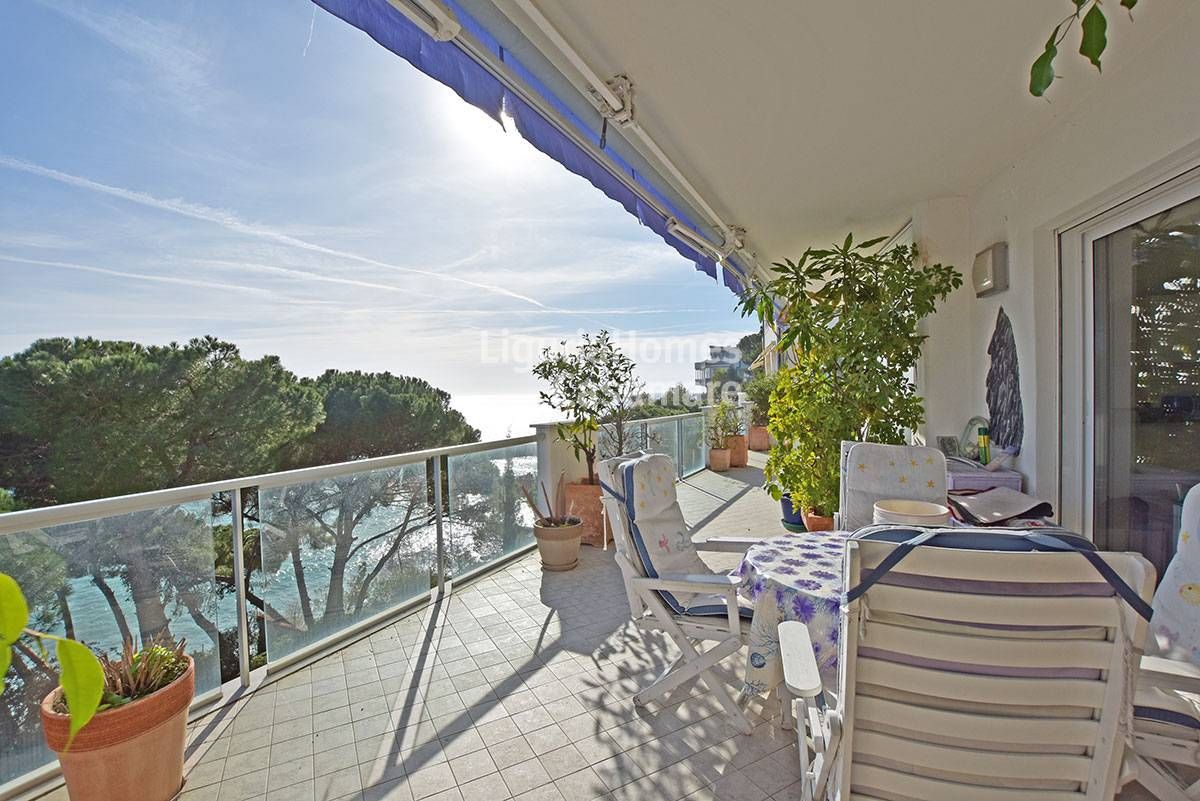 Вилла в Сан-Ремо, Италия, 264 м2 фото 2