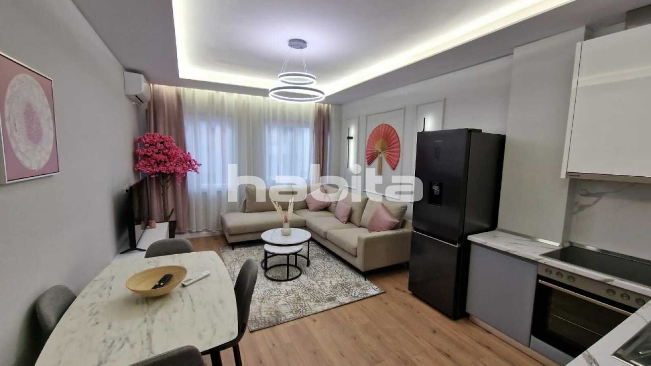 Квартира в Тиране, Албания, 80 м2 фото 1