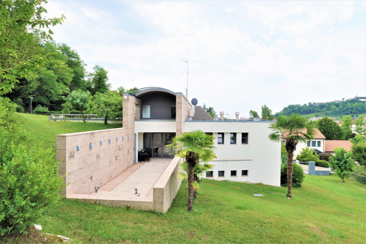 Вилла в Конельяно, Италия, 465 м2 фото 4