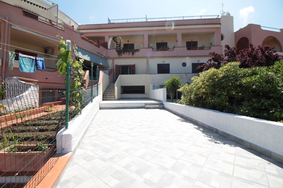 Апартаменты в Скалее, Италия, 74 м2 фото 2
