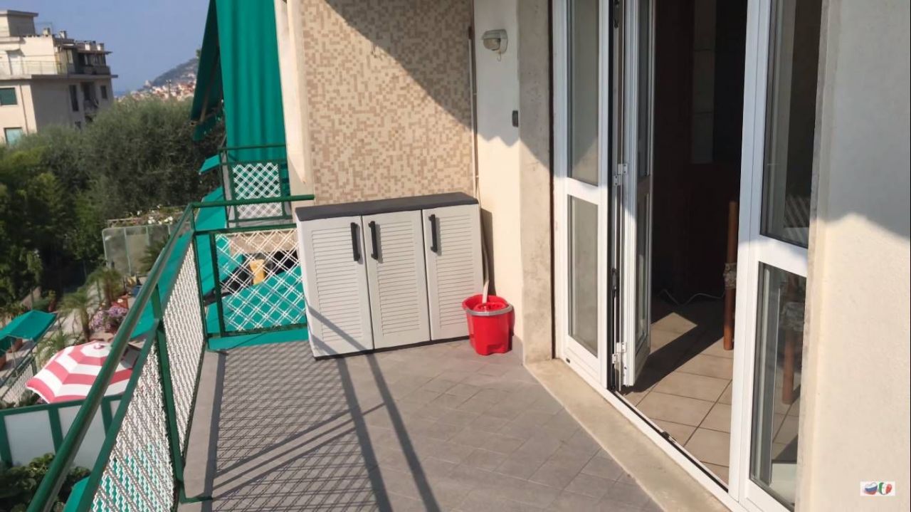 Квартира в Сан-Ремо, Италия, 70 м2 фото 2
