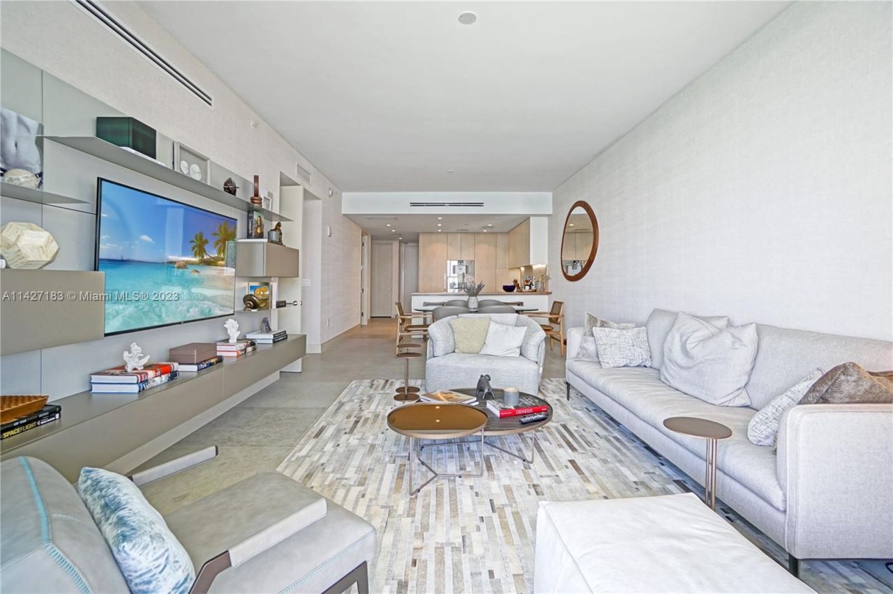 Квартира в Майами, США, 140 м2 фото 2