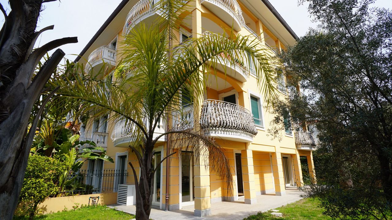 Апартаменты в Бордигере, Италия, 77 м2 фото 1