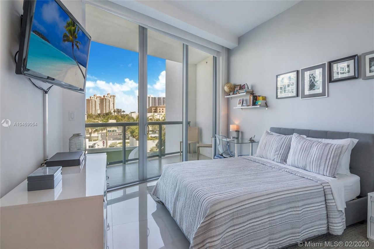 Квартира в Майами, США, 200 м2 фото 5
