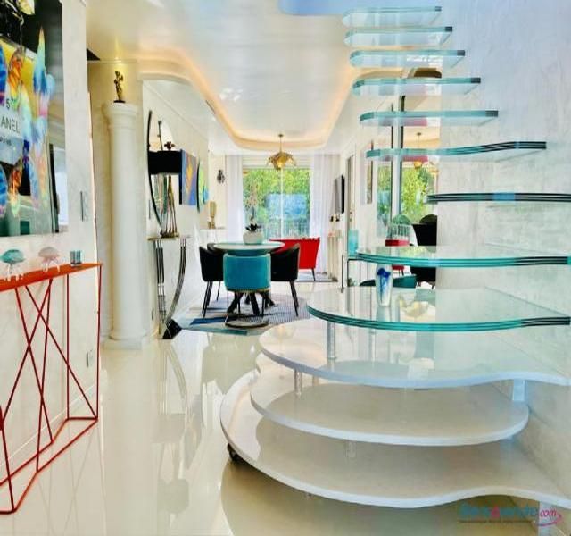 Апартаменты в Сен-Тропе, Франция, 167 м2 фото 2