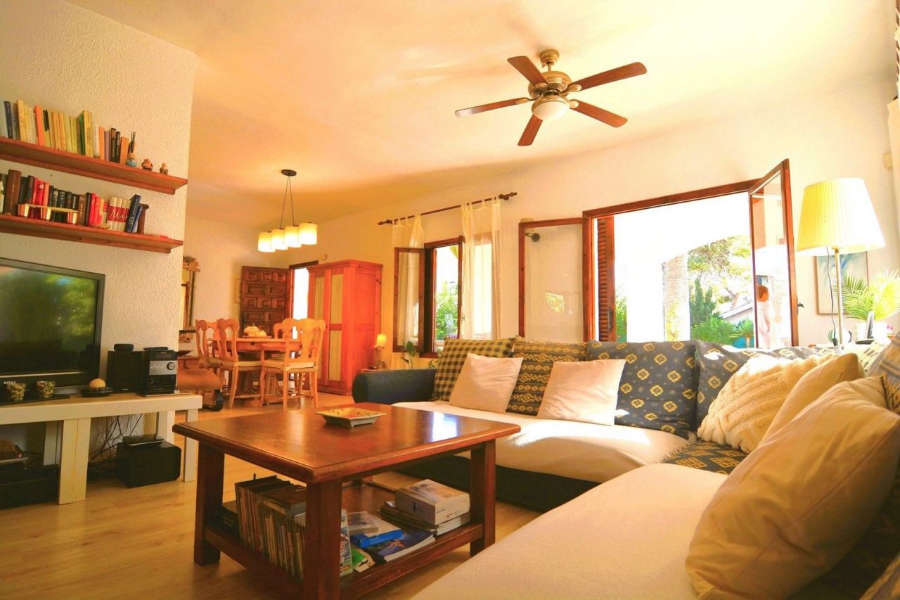 Вилла в Деэса-де-Кампоаморе, Испания, 200 м2 фото 5