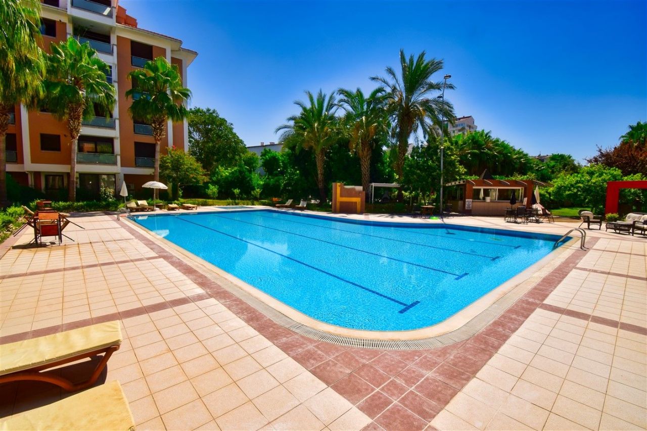 Квартира в Анталии, Турция, 220 м2 фото 2