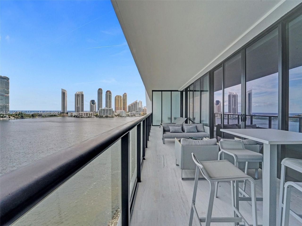 Квартира в Майами, США, 260 м2 фото 2