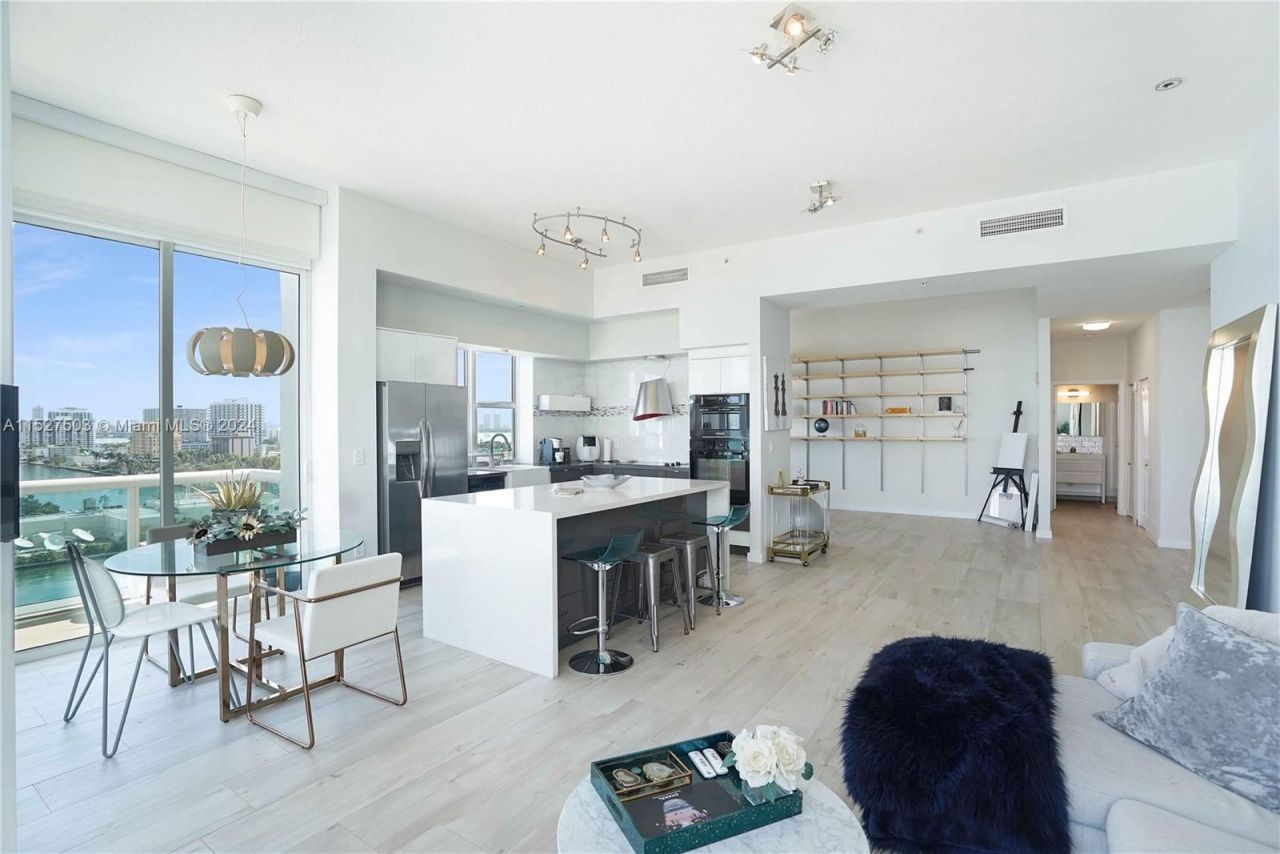 Квартира в Майами, США, 145 м2 фото 2