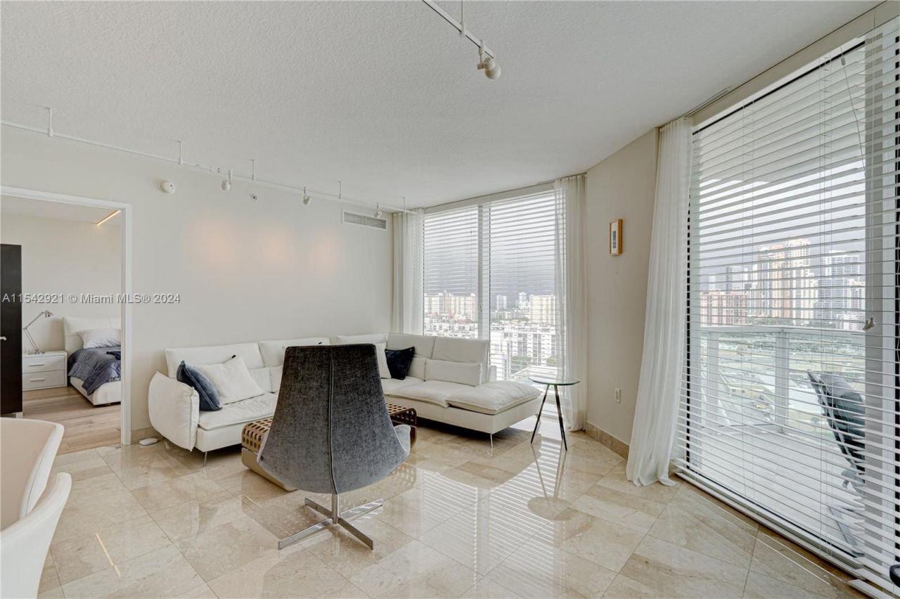 Квартира в Майами, США, 135 м2 фото 2