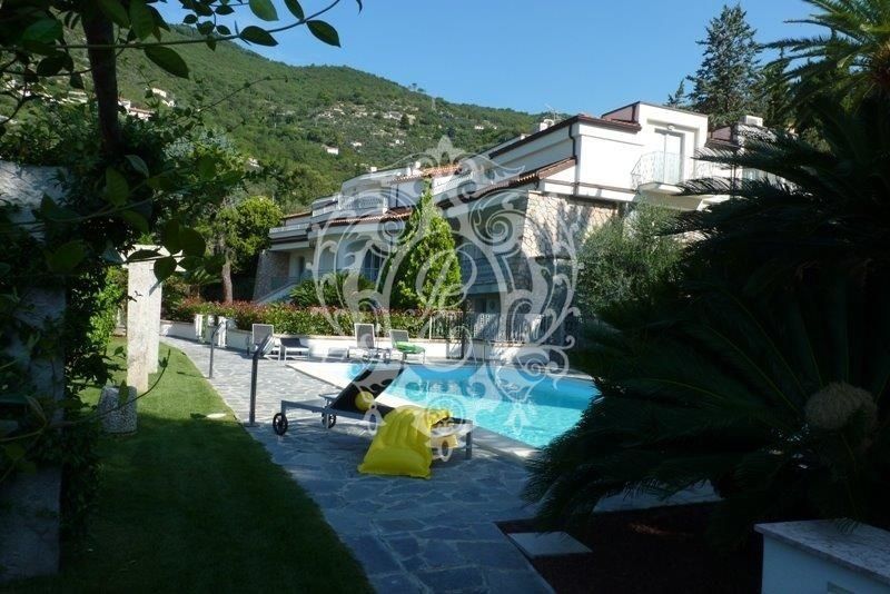 Апартаменты в Алассио, Италия, 130 м2 фото 3