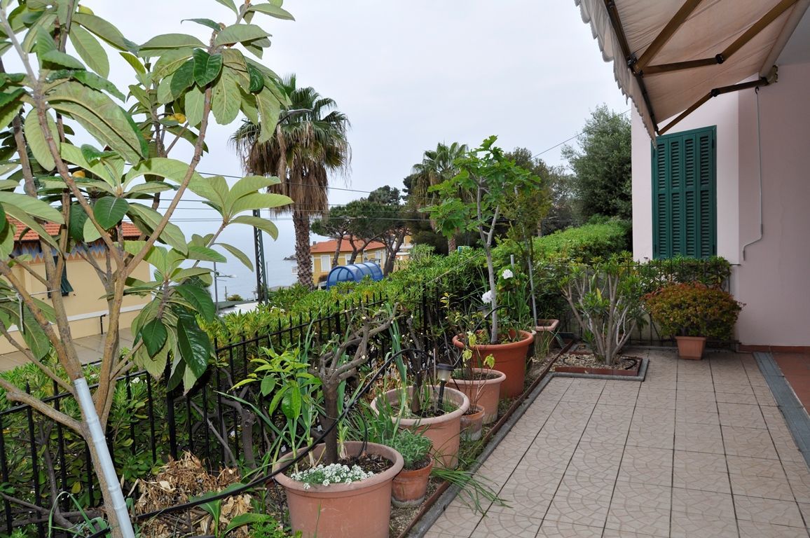 Квартира в Сан-Ремо, Италия, 85 м2 фото 3