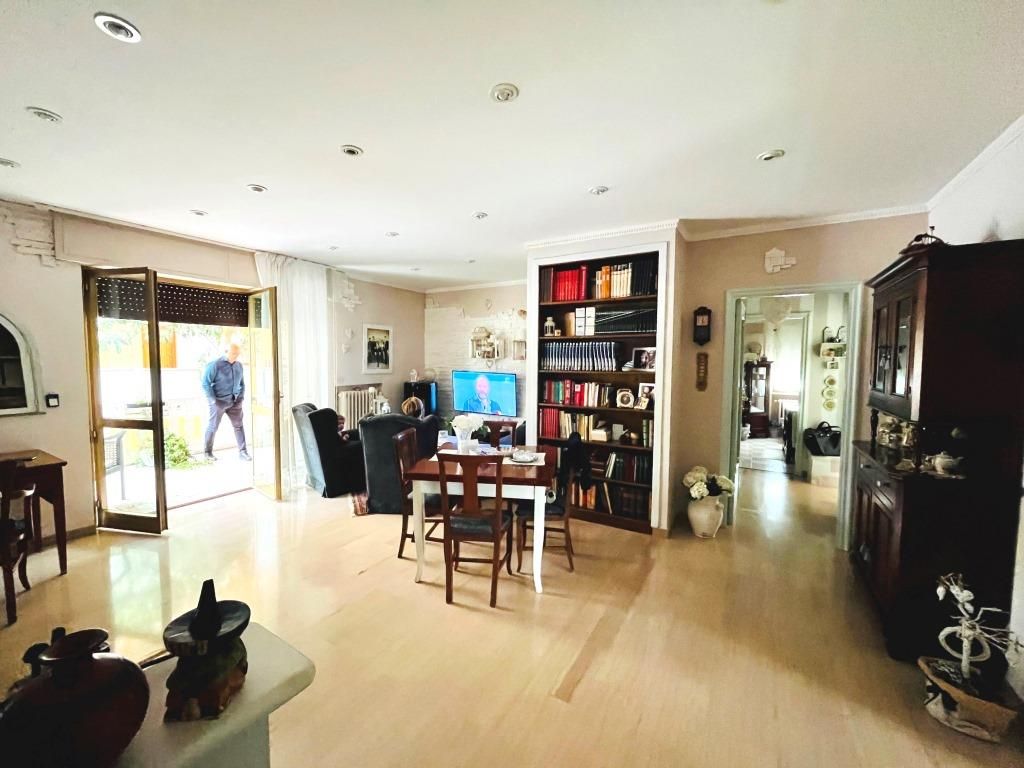 Квартира в Сильви-Марине, Италия, 160 м2 фото 3