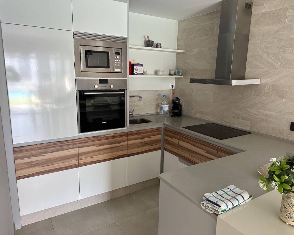Апартаменты в Пунта Приме, Испания, 70 м2 фото 2