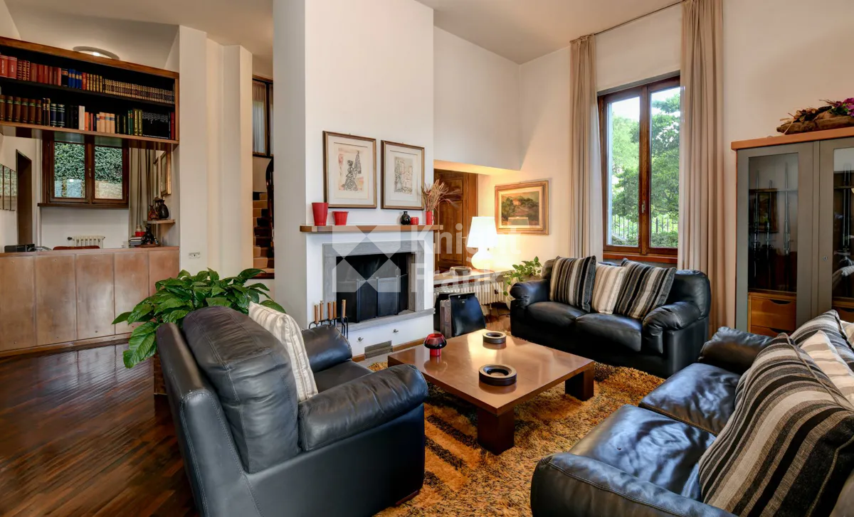 Вилла в Комо, Италия, 280 м2 фото 2