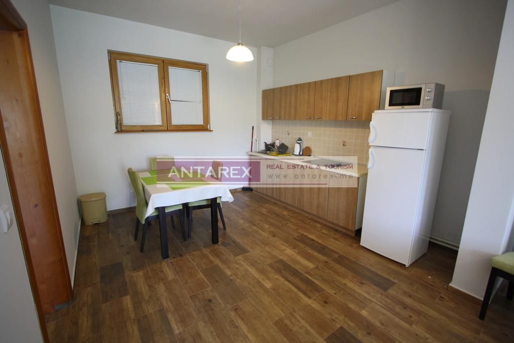 Апартаменты в Херцег-Нови, Черногория, 79 м2 фото 3