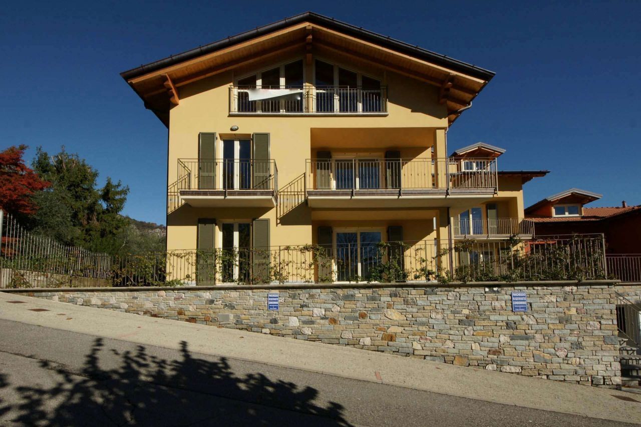 Квартира у озера Комо, Италия, 100 м2 фото 3