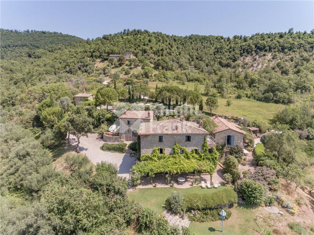 Особняк в Умбертиде, Италия, 780 м2 фото 3