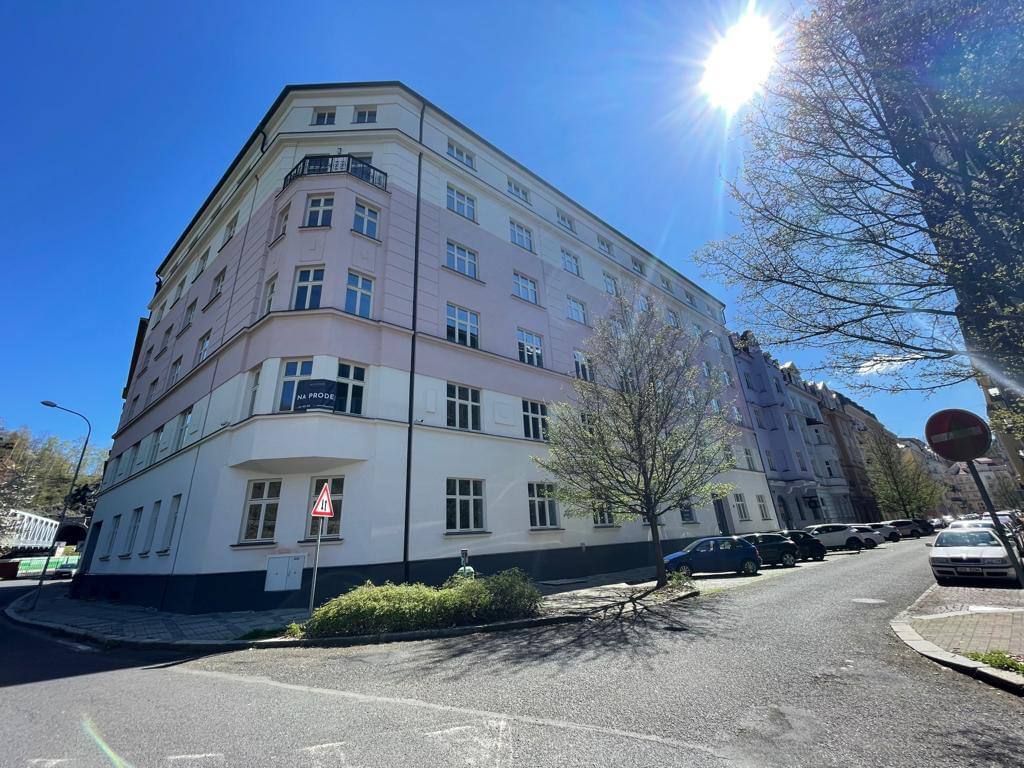 Квартира в Карловы Вары, Чехия, 42.87 м2 фото 1