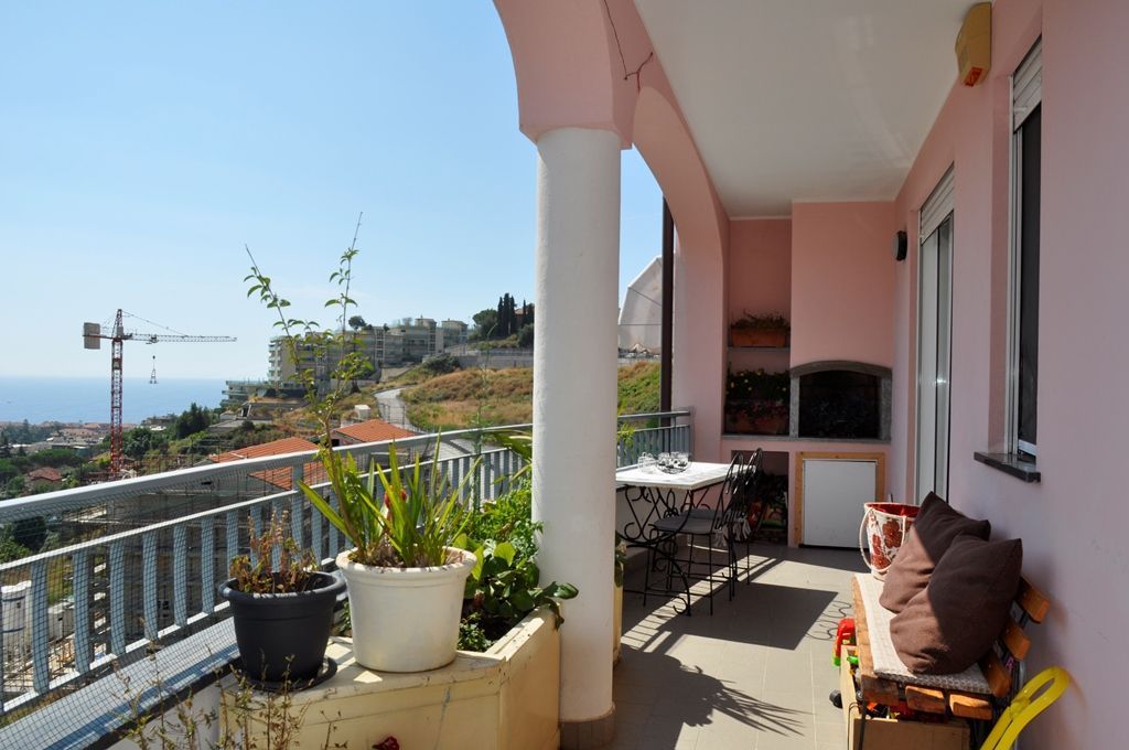 Апартаменты в Сан-Ремо, Италия, 100 м2 фото 4