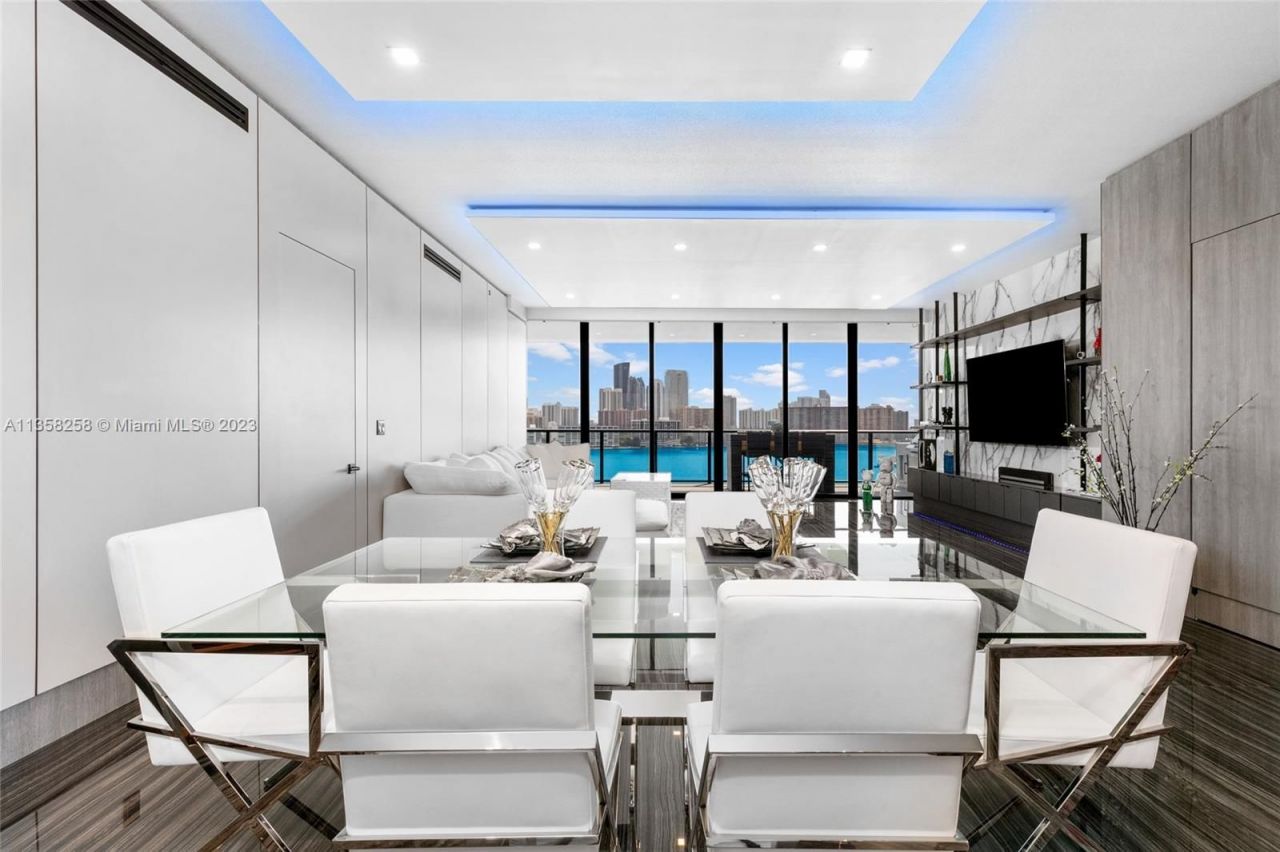 Квартира в Майами, США, 260 м2 фото 2