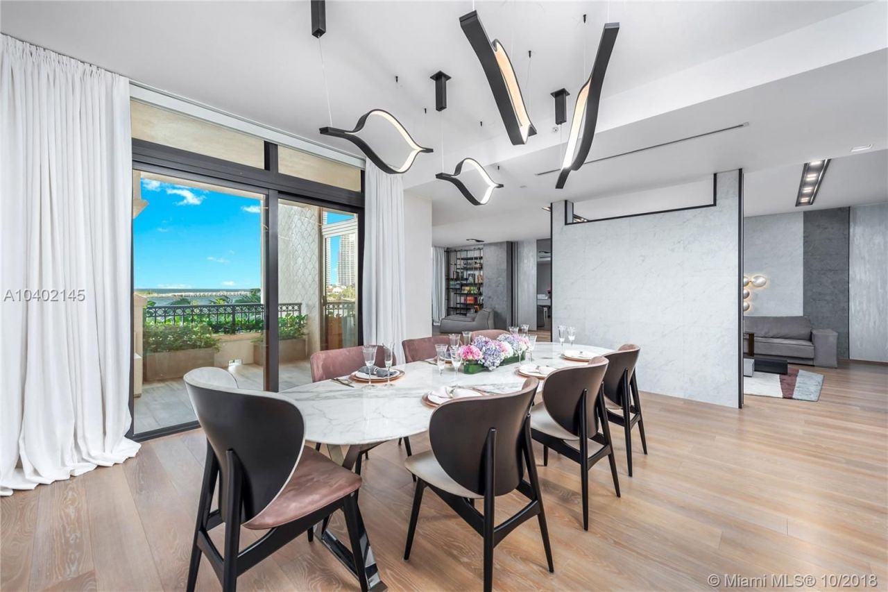 Квартира в Майами, США, 370 м2 фото 5