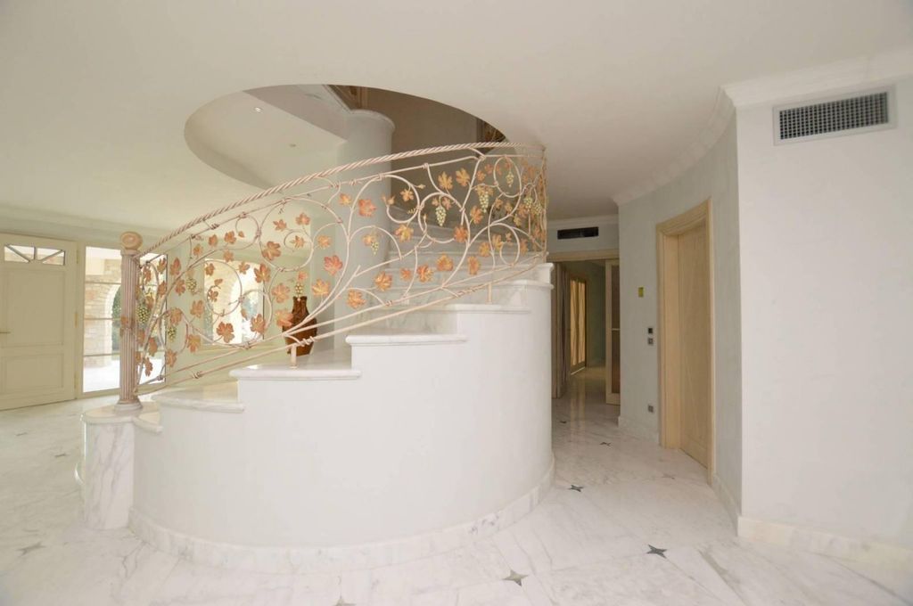 Вилла в Форте деи Марми, Италия, 930 м2 фото 3