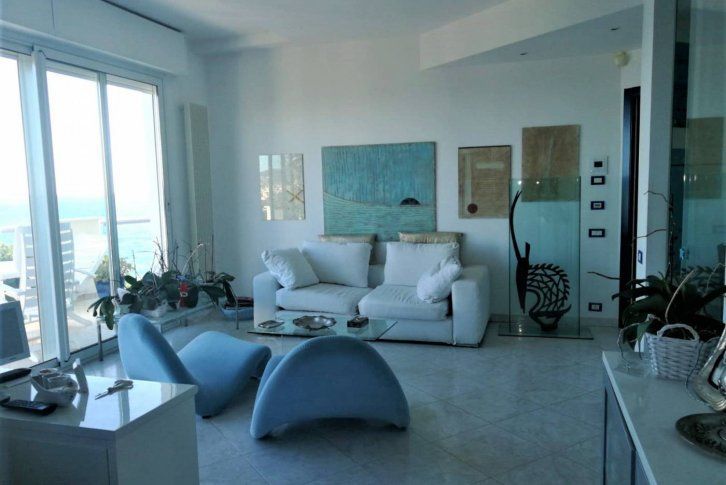 Дом в Сан-Ремо, Италия, 250 м2 фото 3