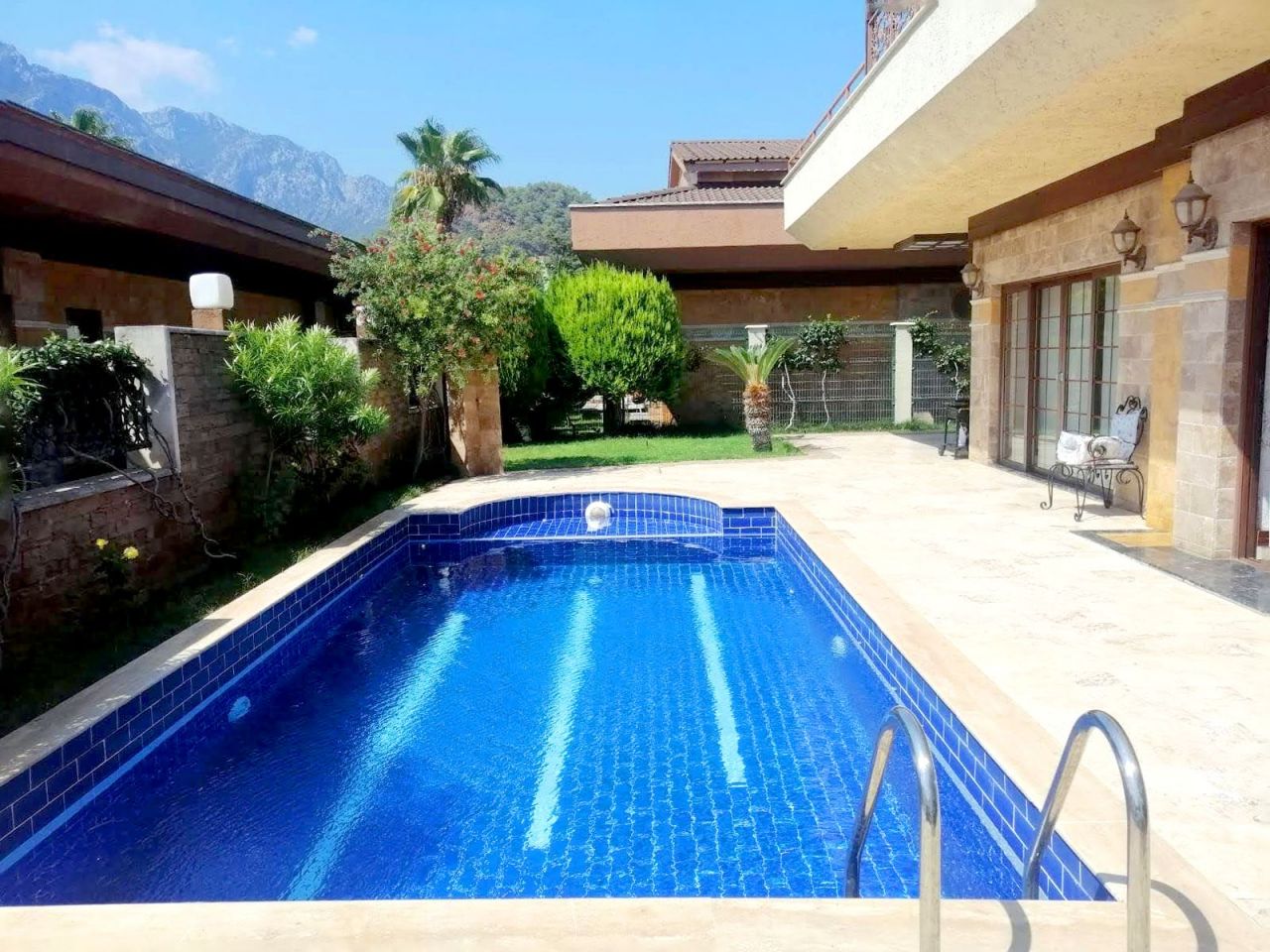 Вилла в Анталии, Турция, 450 м2 фото 2