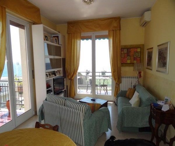 Апартаменты в Сан-Ремо, Италия, 130 м2 фото 2