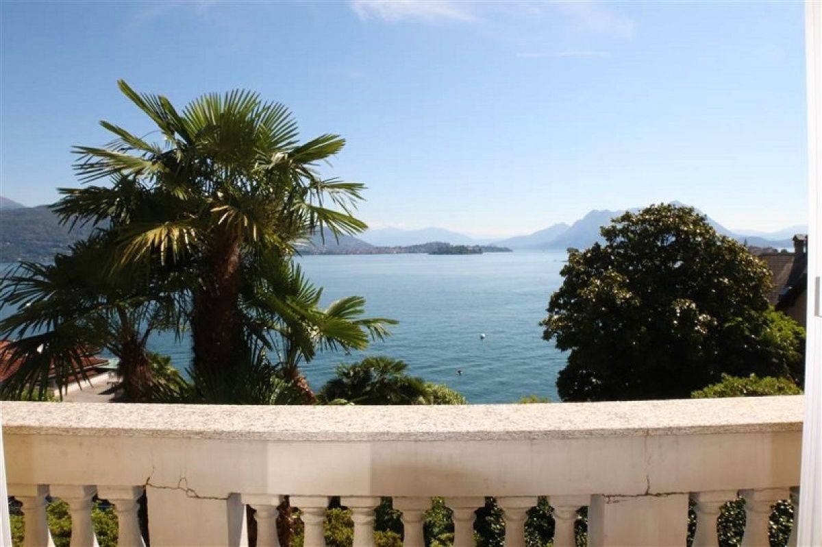 Дом у озера Маджоре, Италия, 280 м2 фото 5