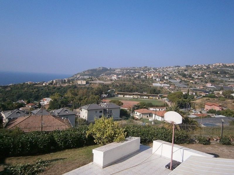 Апартаменты в Сан-Ремо, Италия, 105 м2 фото 3