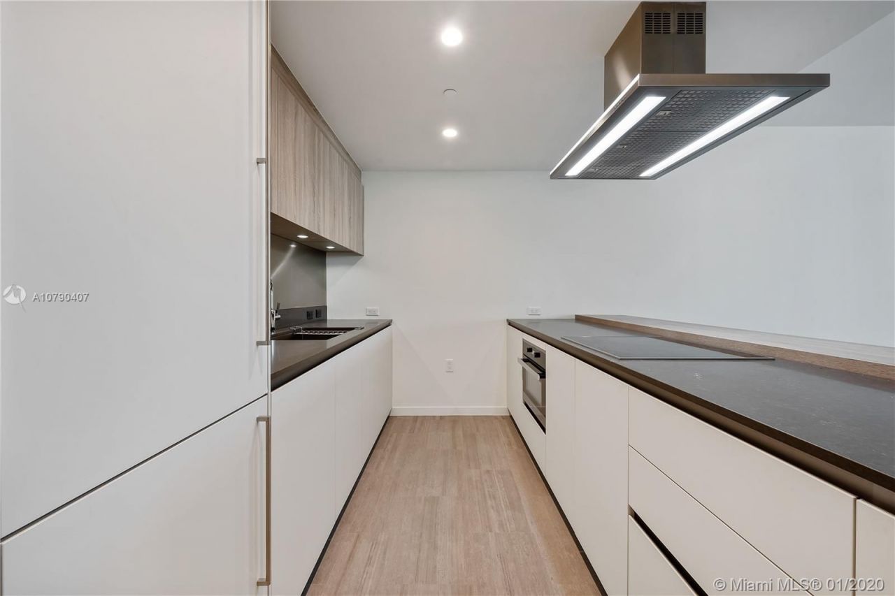 Квартира в Майами, США, 85 м2 фото 2
