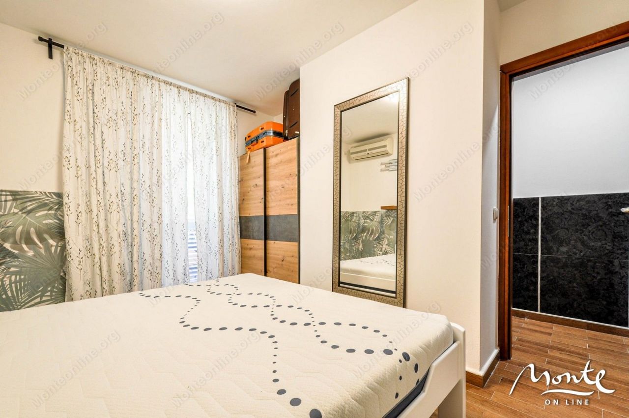 Квартира в Будве, Черногория, 50 м2 фото 4