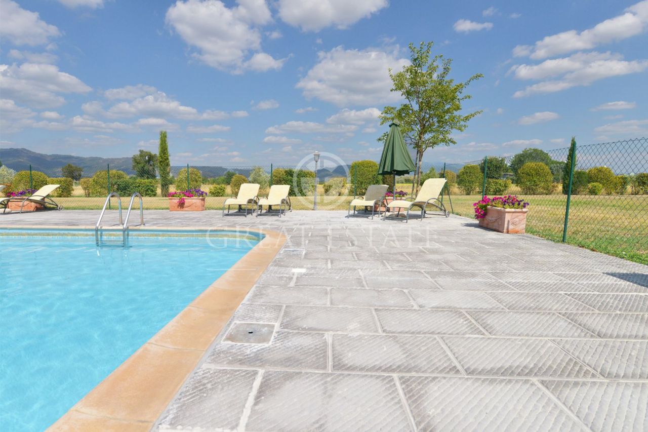 Дом в Кастильон-Фиорентино, Италия, 374 м2 фото 5