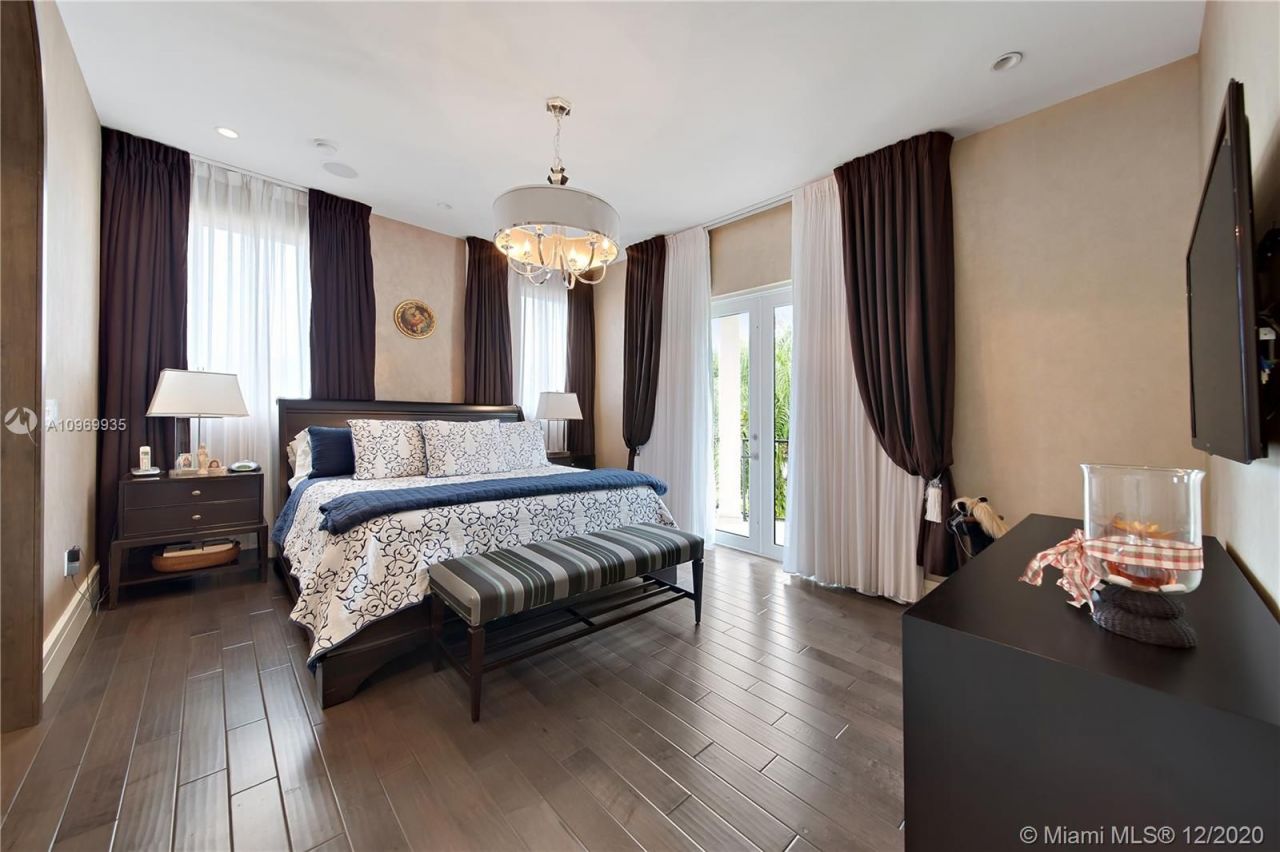 Поместье в Майами, США, 450 м2 фото 4