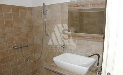 Квартира в Доброте, Черногория, 77 м2 фото 3