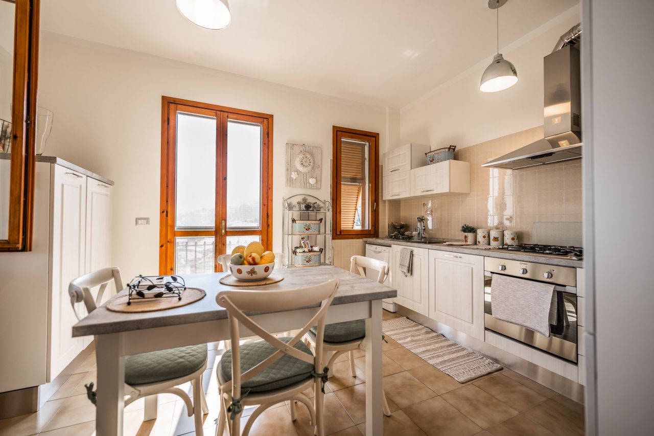 Вилла в Сан-Ремо, Италия, 310 м2 фото 2