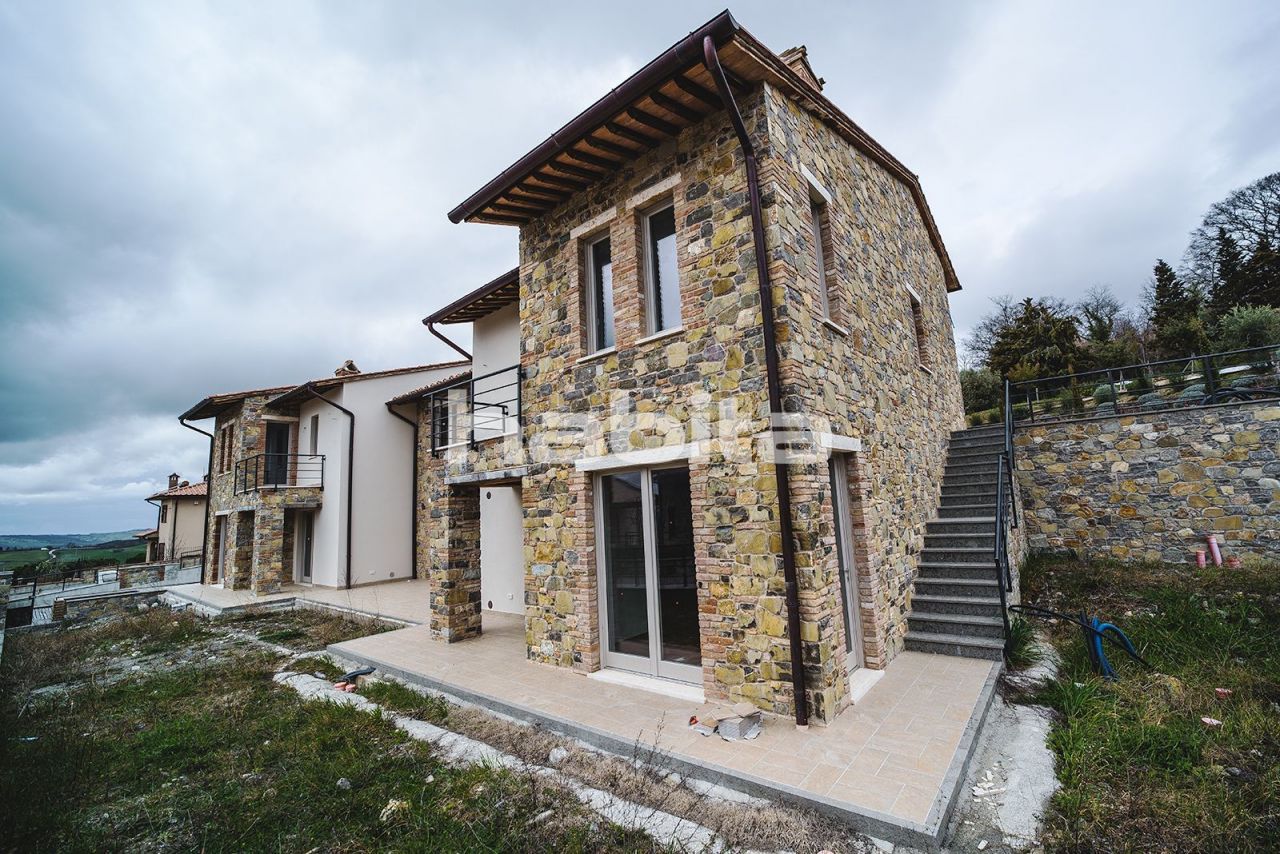 Вилла в Сиене, Италия, 340 м2 фото 2