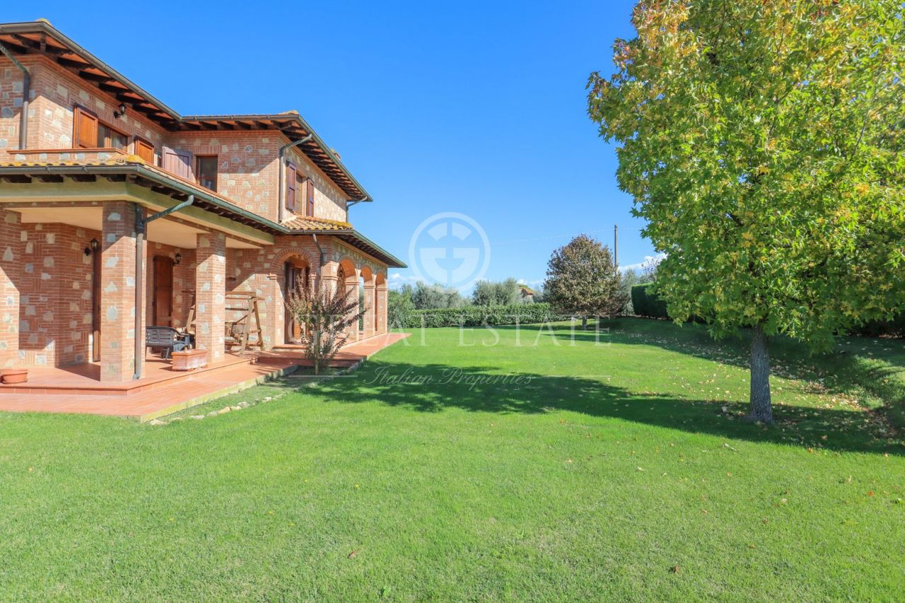 Дом в Кастильоне-дель-Лаго, Италия, 425.25 м2 фото 3