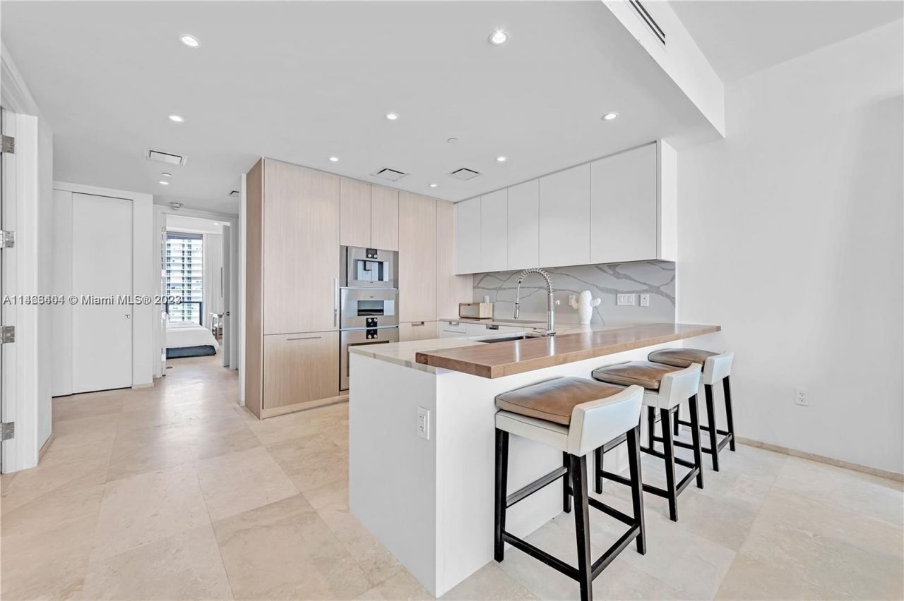 Квартира в Майами, США, 130 м2 фото 2