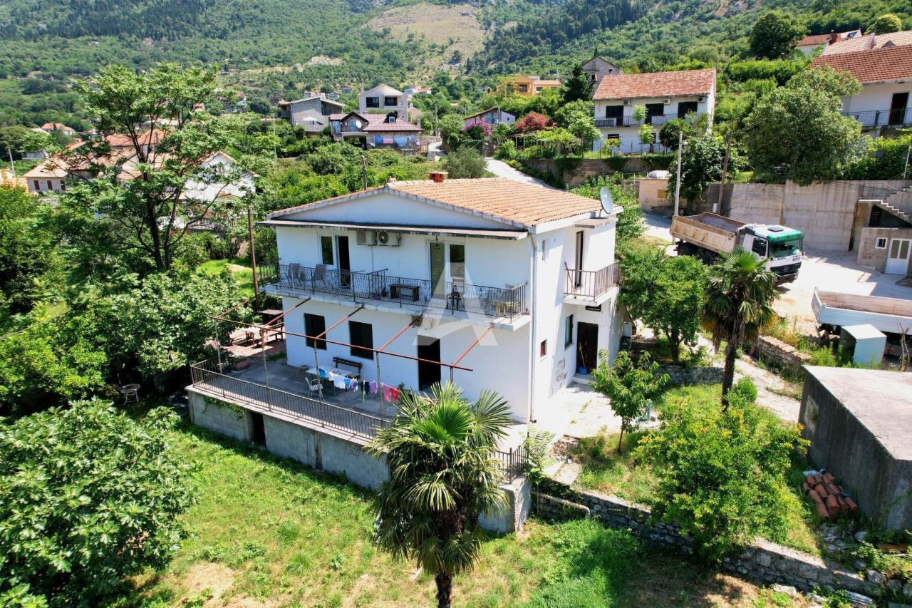 Дом в Рисане, Черногория, 200 м2 фото 5